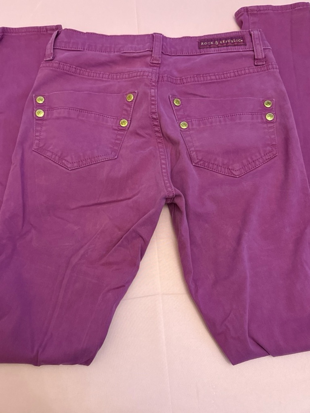 Rock & Republic Magenta Skinny Stretch Pants